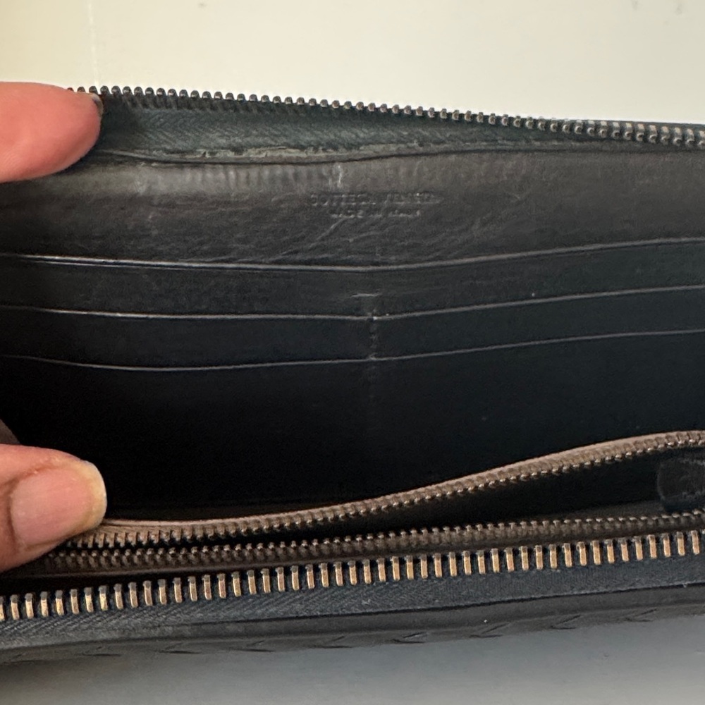 Bottega Veneta Black Zippy Long Wallet Women’s - Picture 9 of 14